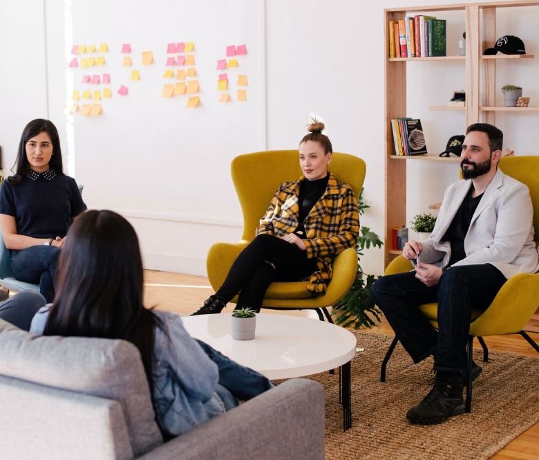 Customer-Support-Representative-Assisting-a-Client-via-Chat Satisfied-Client-Sharing-Positive-Feedback-about-Customer-Support Market-Survey-Process:-Collecting-Data-from-Customers Customer-Satisfaction-Survey-Results